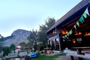 42 Bistro & Guesthouse