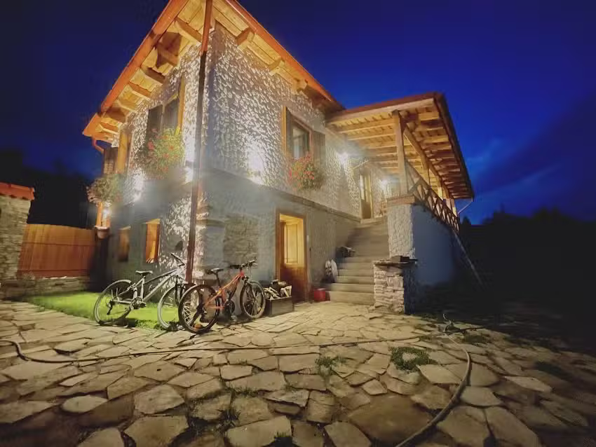 Ади и Нарциса