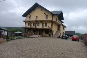 L&rsquo;azienda agricola Maya-Andrei si trova ai piedi dei monti Par&acirc;ng-Ranca-Transalpina!