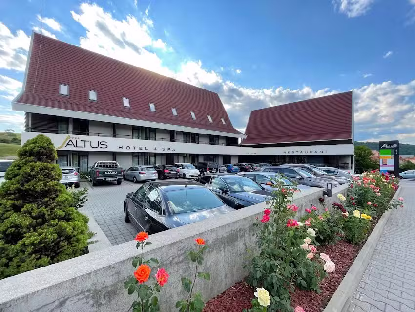 ALTUS Hotel & SPA