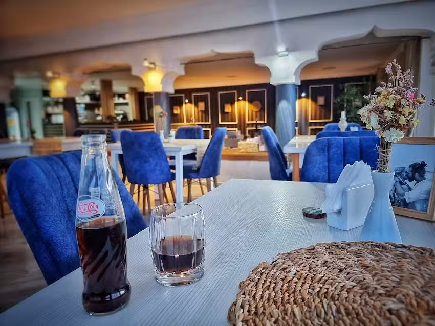 Anasta Lounge EQ & DRINKS