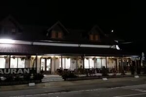 B&aacute;r K&aacute;v&eacute;z&oacute;