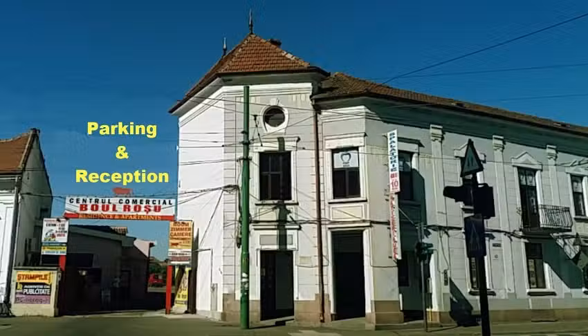 Boul Roșu Residence