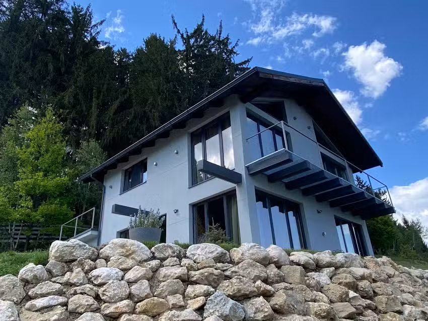 Брембл колиба и мала кућа