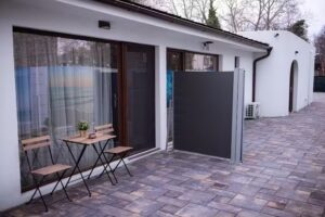 G&Ouml;R&Ouml;G KARK&Ouml;TŐS BUTIKSZ&Aacute;LLODA