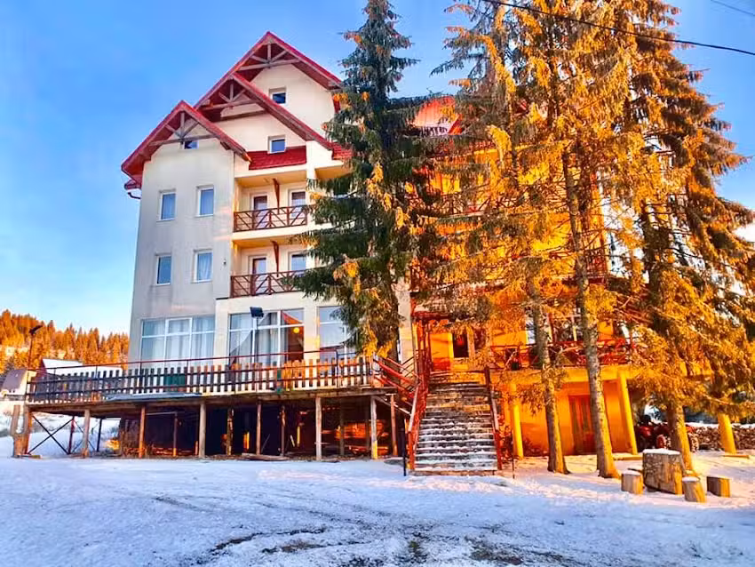 Уметничка колиба