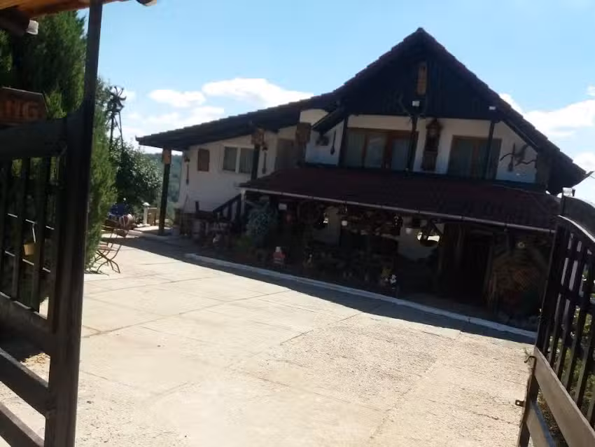 Брвнара Фецени