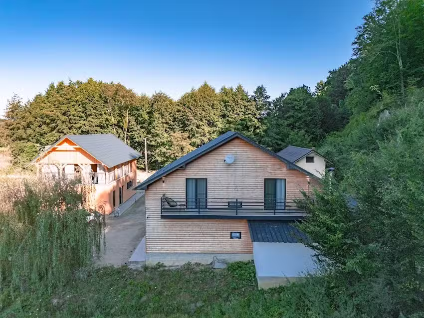 Cabana La Izvor Căbești
