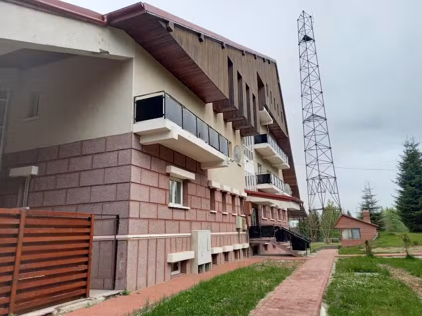 Војна колиба на планини Баисори
