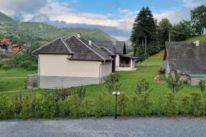 Брза колиба