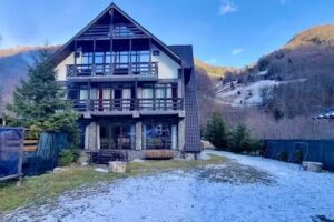Riverdale Cottage