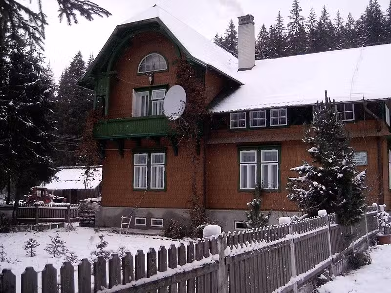 Putna Valley RNP Chalet