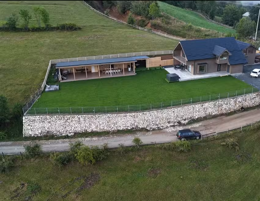 Vibe and View Cabin