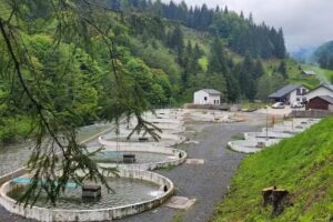Cabane &ndash; PĂSTRĂVĂRIA PARVA