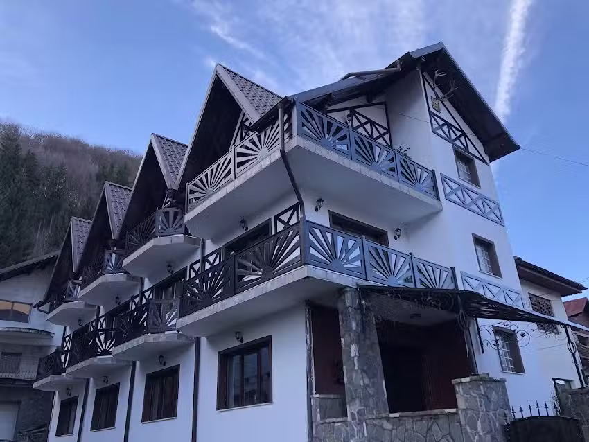 Алберт Хаус