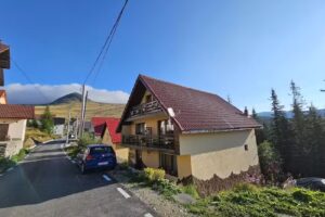 Християнска къща