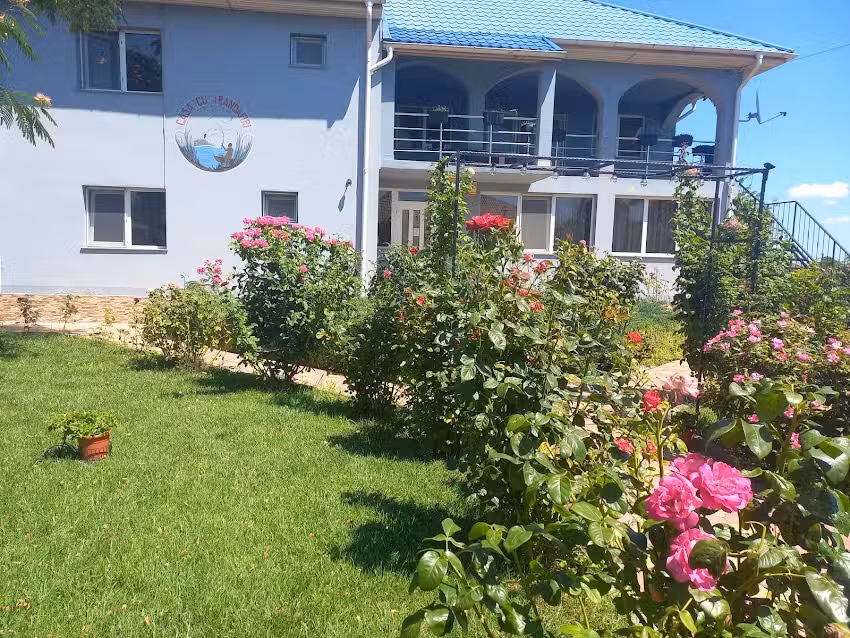 Casa cu trandafiri Murighiol