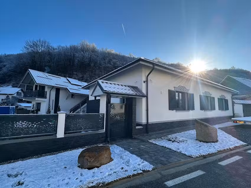 Къщата в долината