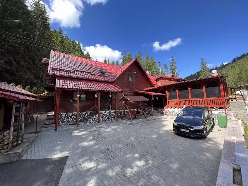 Пролећна кућа