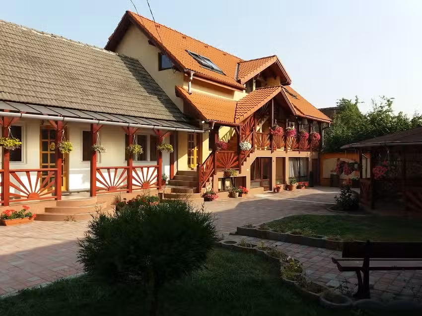 Локални гастрономски центар Каса Ленке