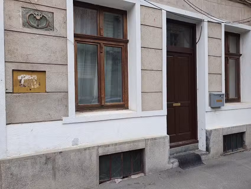 MIRON UNIRII HOUSE