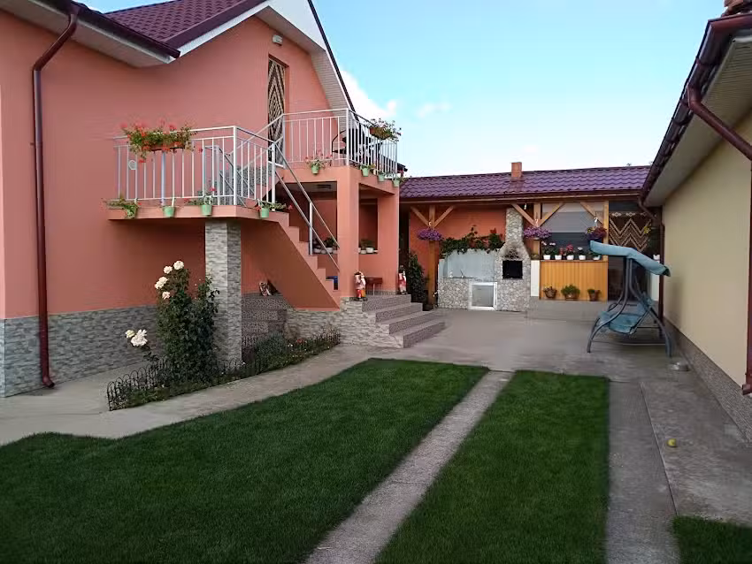 Црвена кућа