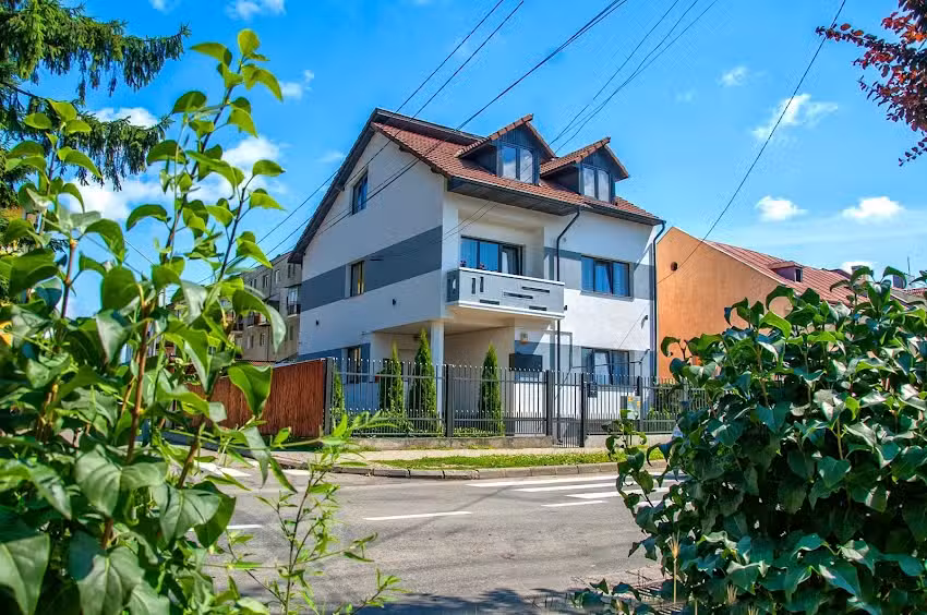 R&oacute;zsasz&iacute;n h&aacute;z