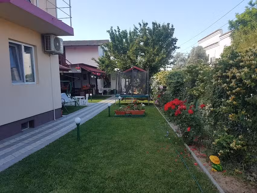 Слънчева къща