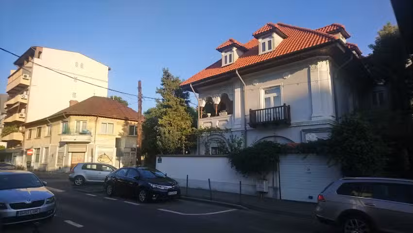 Виктор Хаус