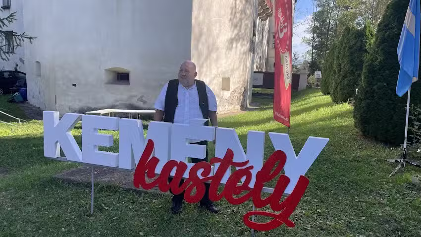 Castelul Kem&eacute;ny