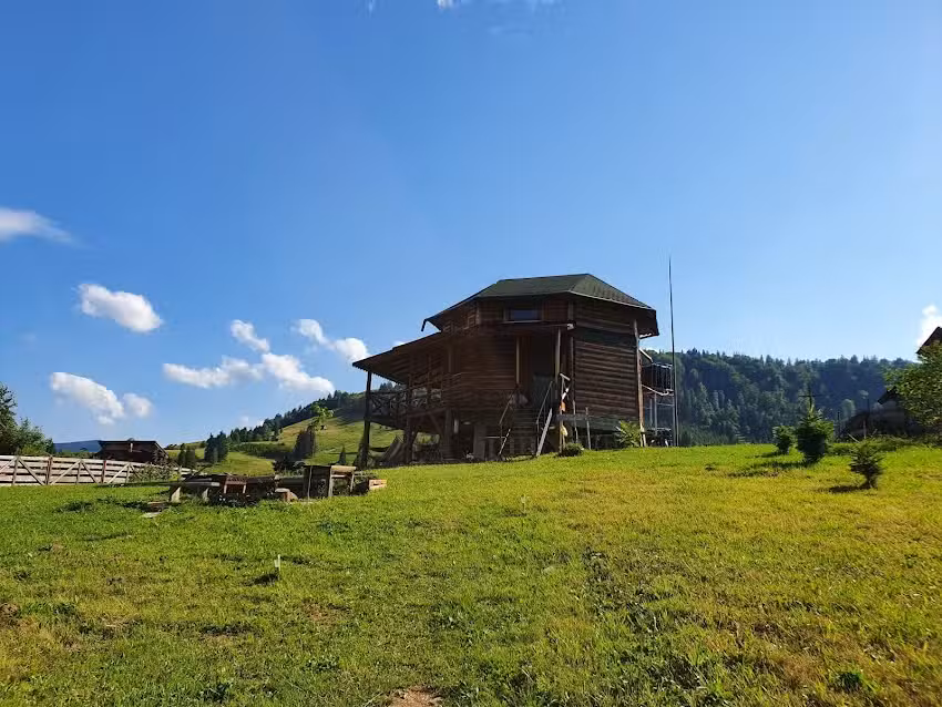 Casuța cu hamac