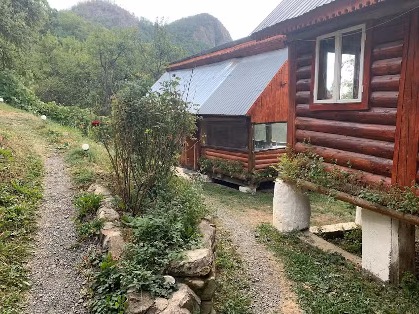 Le chalet dans la prairie