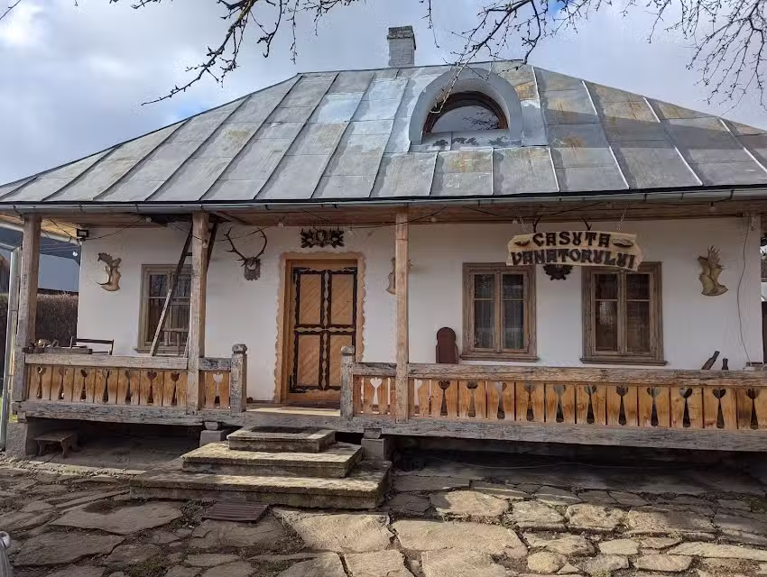 Căsuța V&acirc;nătorului