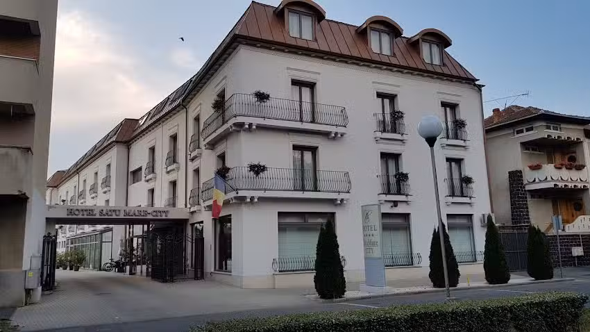 City Hotel