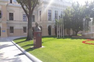 Saint Nicholas College