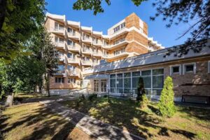 Flora Gy&oacute;gyf&uuml;rdő Komplexum &ndash; S&oacute;st&oacute;