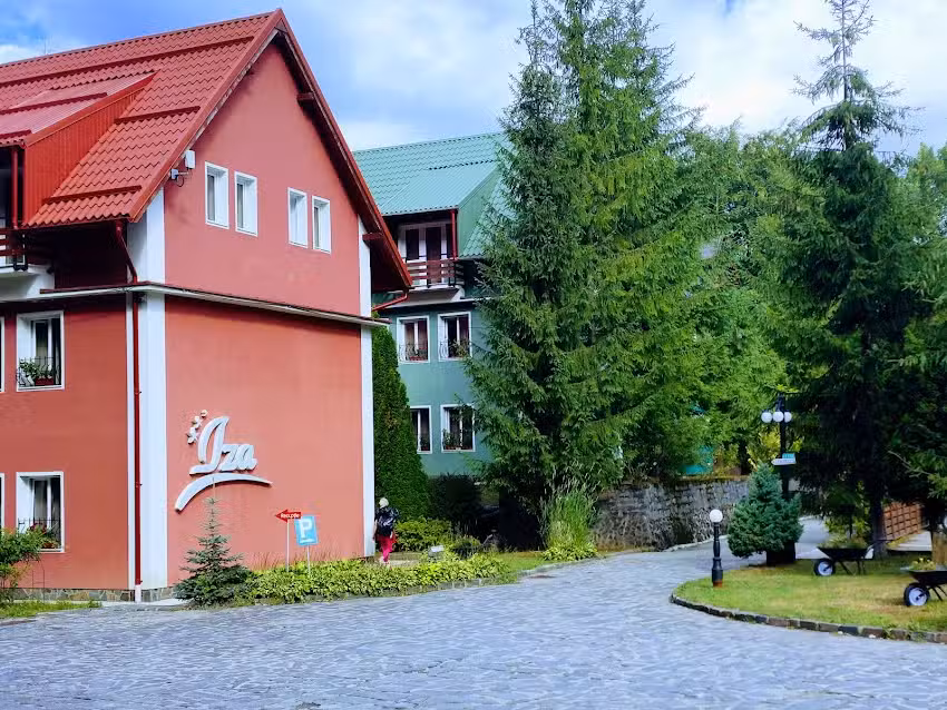 Şuior Tourist Hotelkomplex