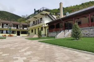 Complex Turistic Cetatea Drencova