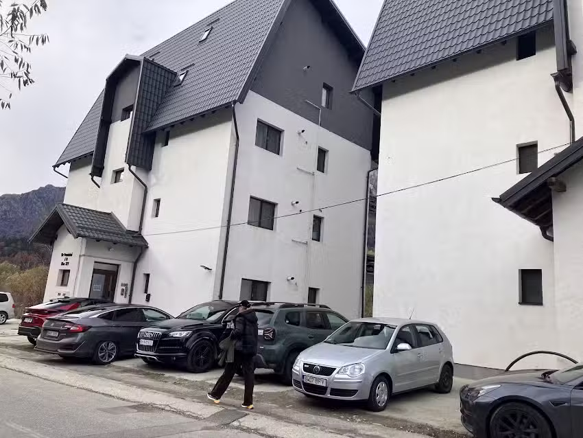 Gem&uuml;tliches Apartment 2 direkt am Fluss mit Bergblick