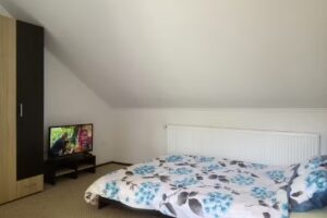 Elizabeth&rsquo;s Rooms