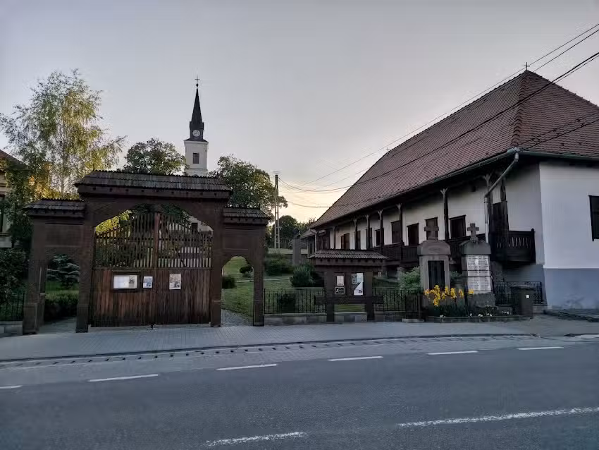 &Eacute;va Vend&eacute;gh&aacute;z