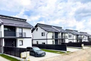 Експрес Естејтс