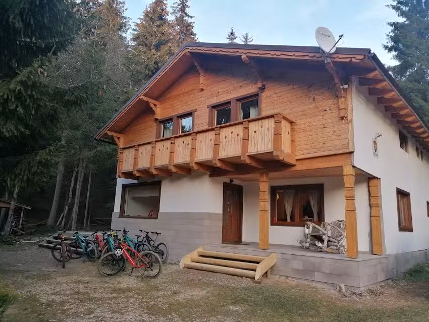 ЧЕТИРИ СЕЗОННИ КОМАНДО
