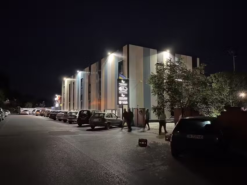 FRIENDS RESIDENCE
