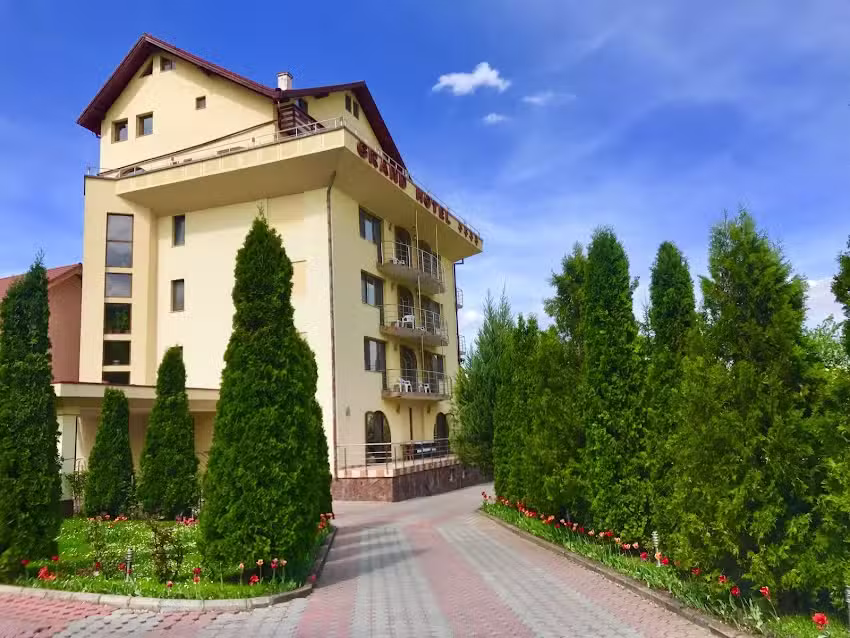 Гранд хотел Брашов