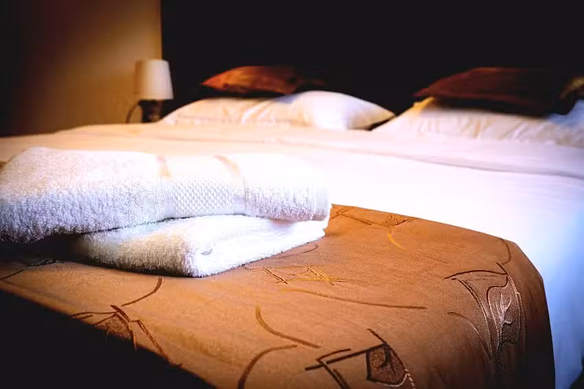 GR&Uuml;NES PANORAMA-ENTSPANNUNGSKOST&Uuml;M