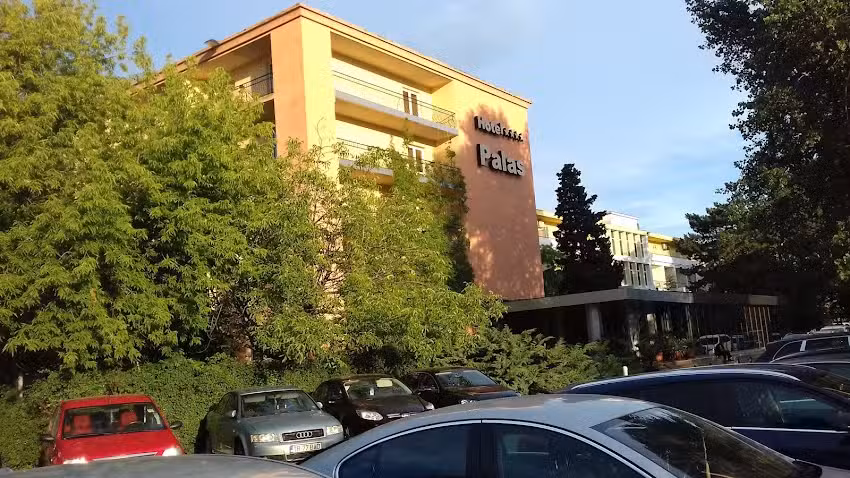 Hotel Pelican