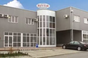 Hotel River