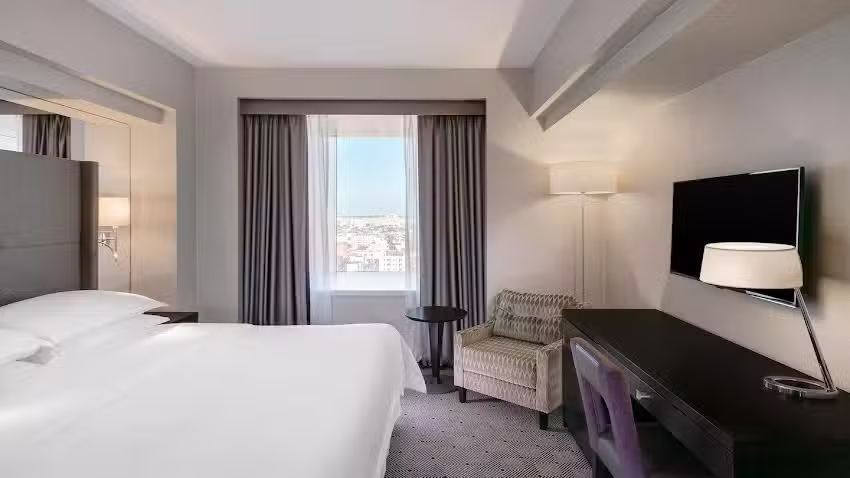 Хотел Шератон Букурещ