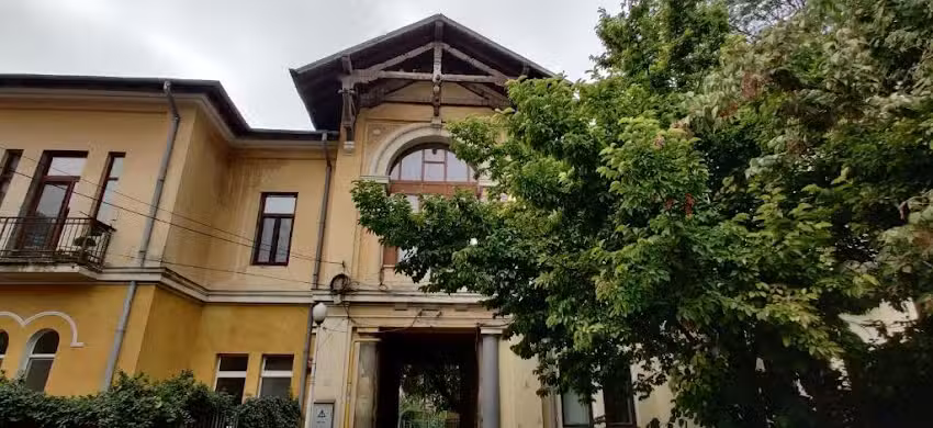 Haus mit Gew&ouml;lbe in Iași